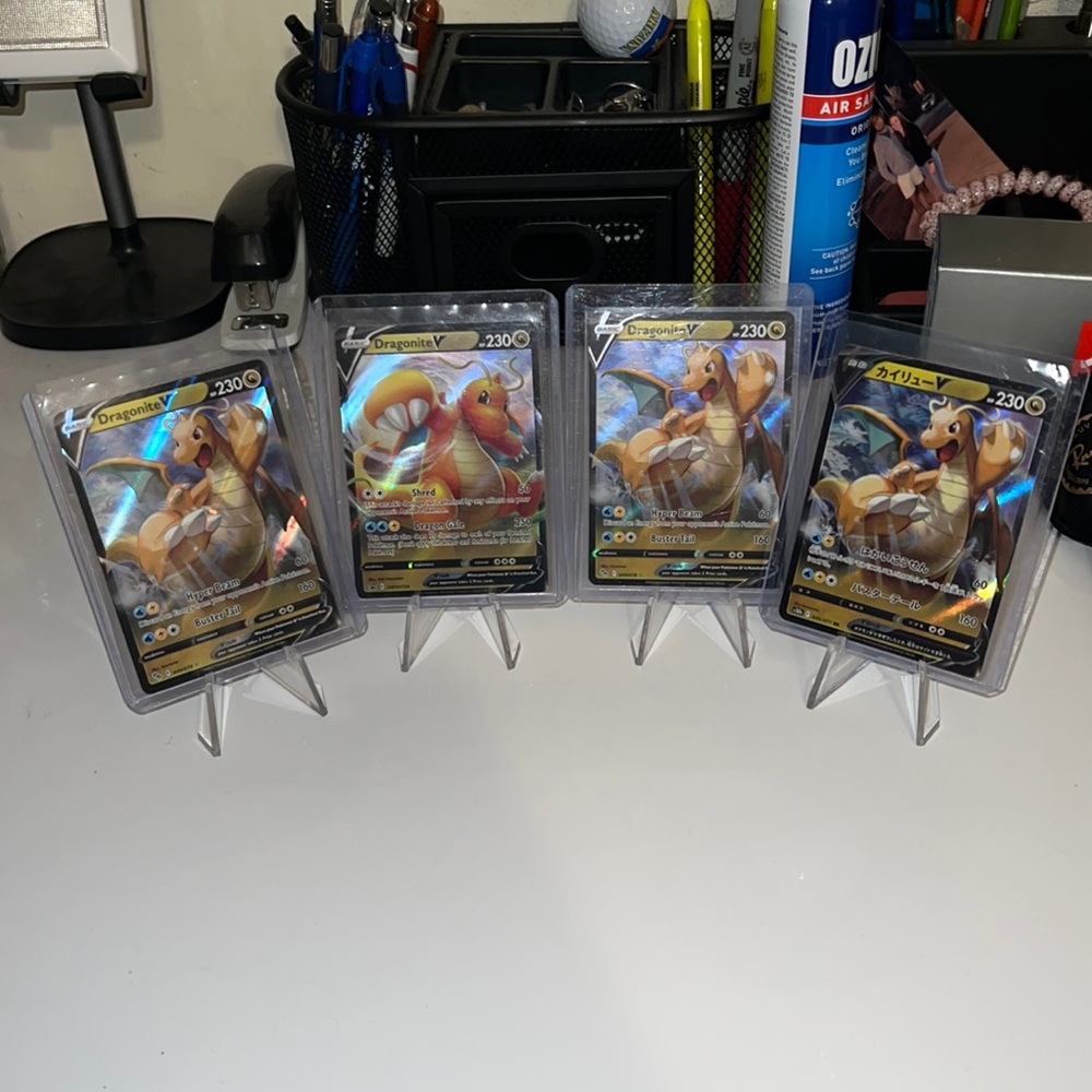 Lot of 20 Pokémon cards